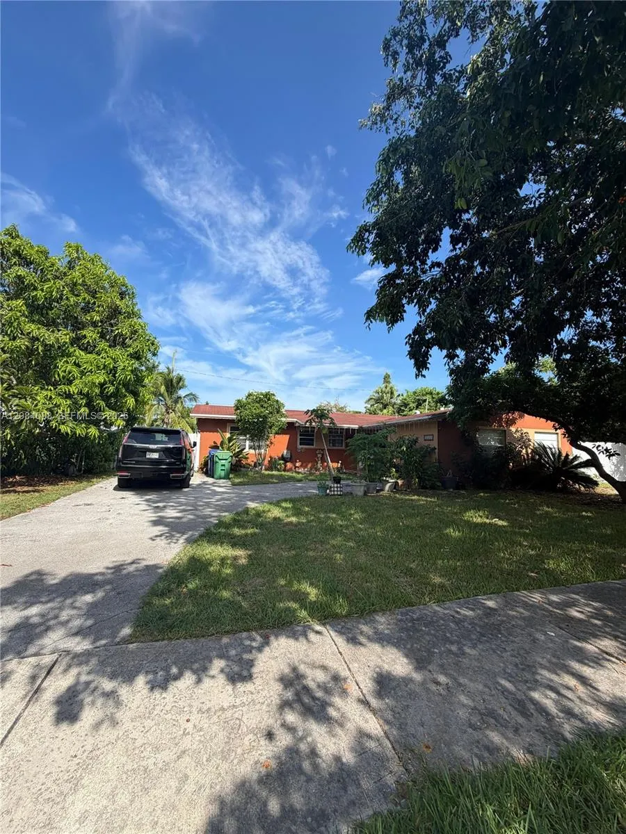 16111 SW 98th Ave Miami, FL 33157
