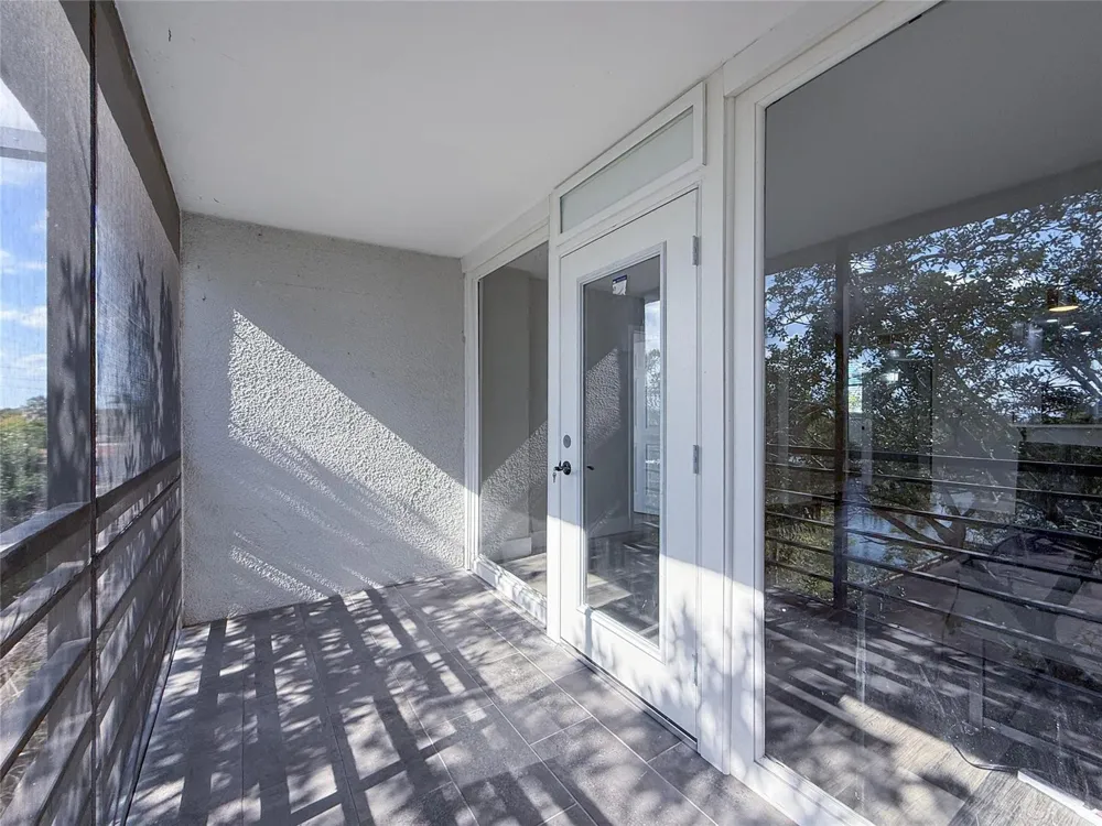 119 ROYAL PARK DRIVE #4H Oakland Park, FL 33309