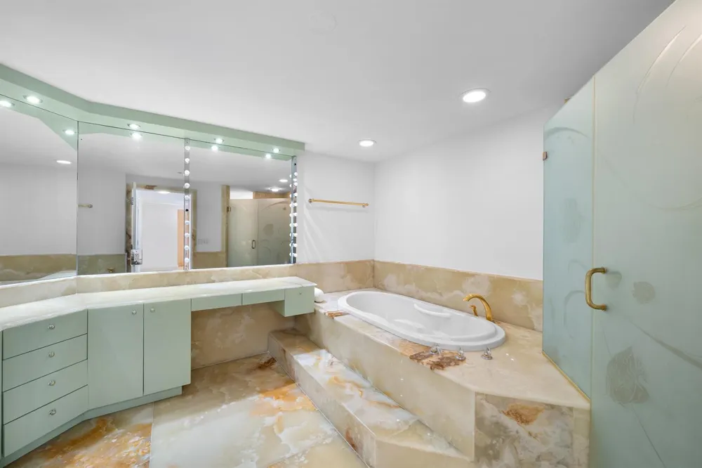 3100 Ocean Boulevard #1610 Fort Lauderdale, FL 33308