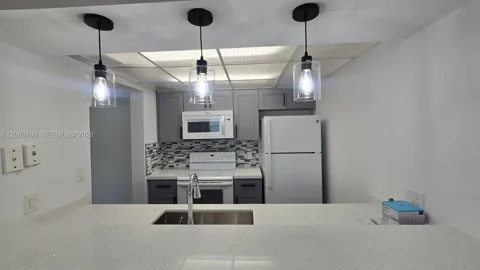 8180 Geneva Ct #419
