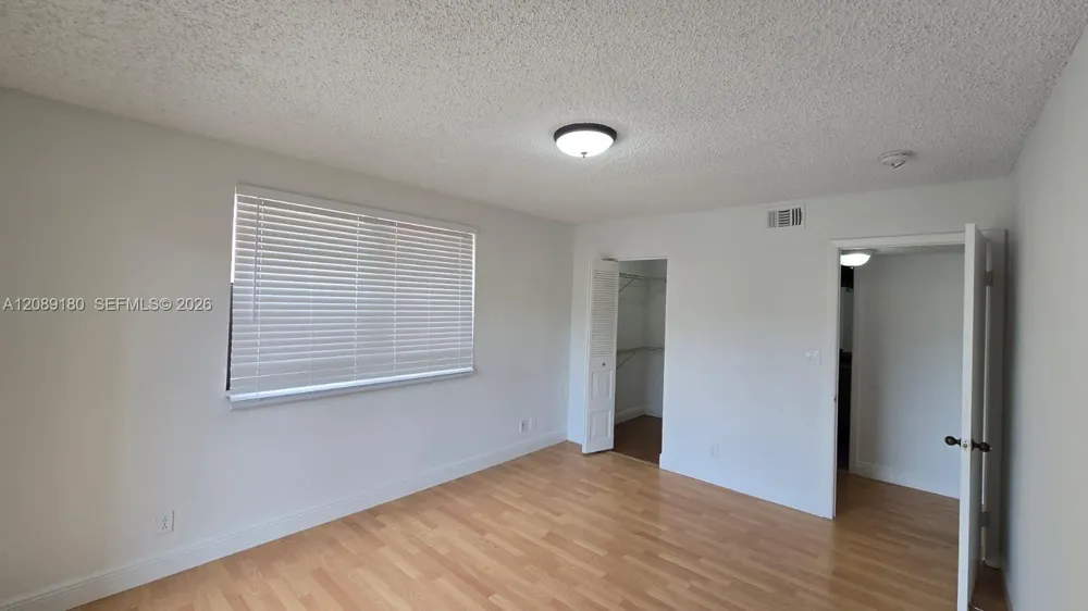 8180 Geneva Ct #419 Doral, FL 33166
