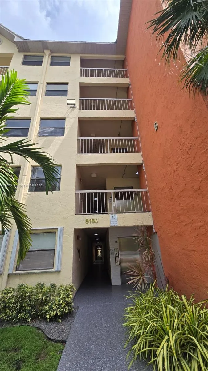 8180 Geneva Ct #419 Doral, FL 33166