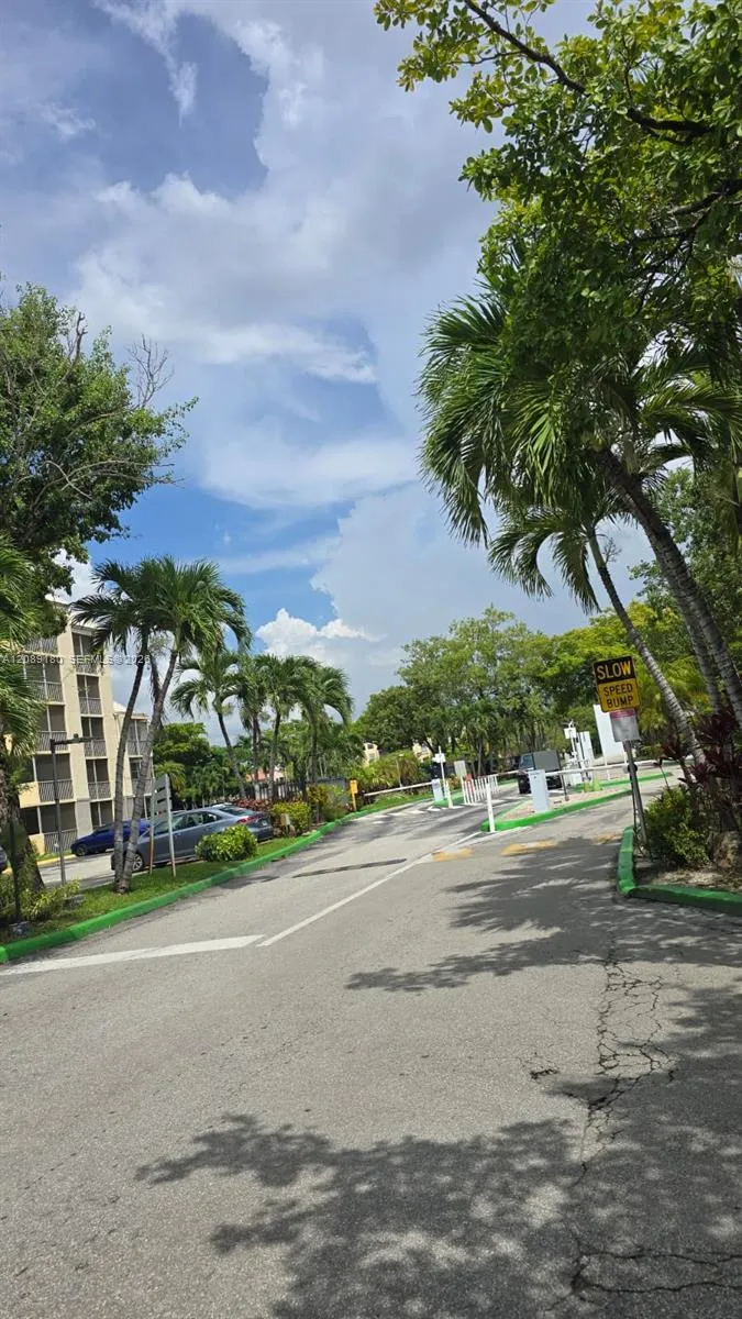 8180 Geneva Ct #419 Doral, FL 33166