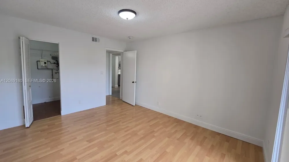 8180 Geneva Ct #419 Doral, FL 33166