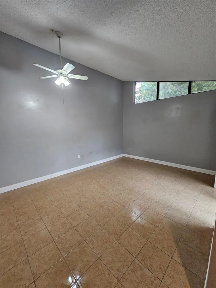4552 NW 185TH STREET Miami Gardens, FL 33055
