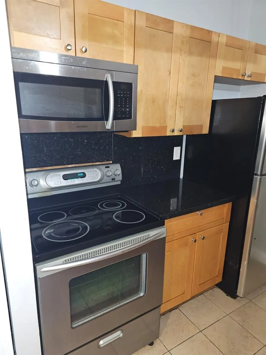 4552 NW 185TH STREET Miami Gardens, FL 33055