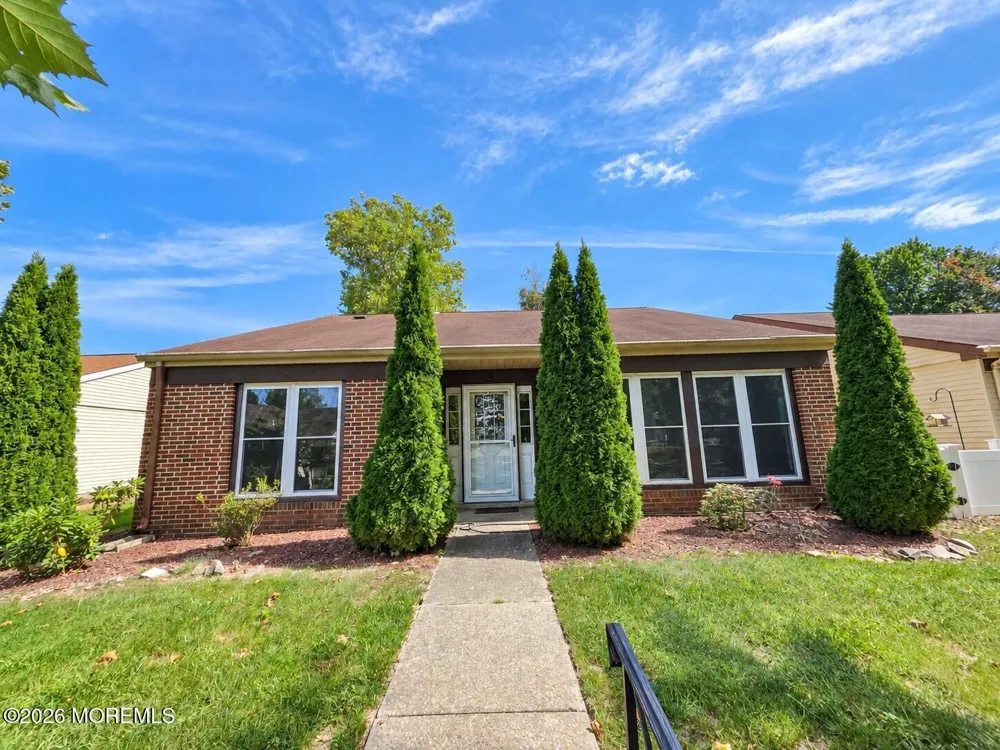 915 Liverpool Circle Manchester, NJ 08759