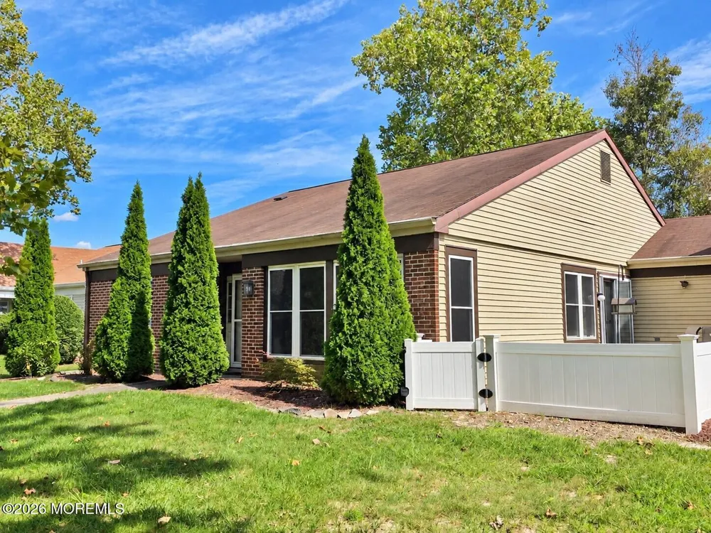 915 Liverpool Circle Manchester, NJ 08759
