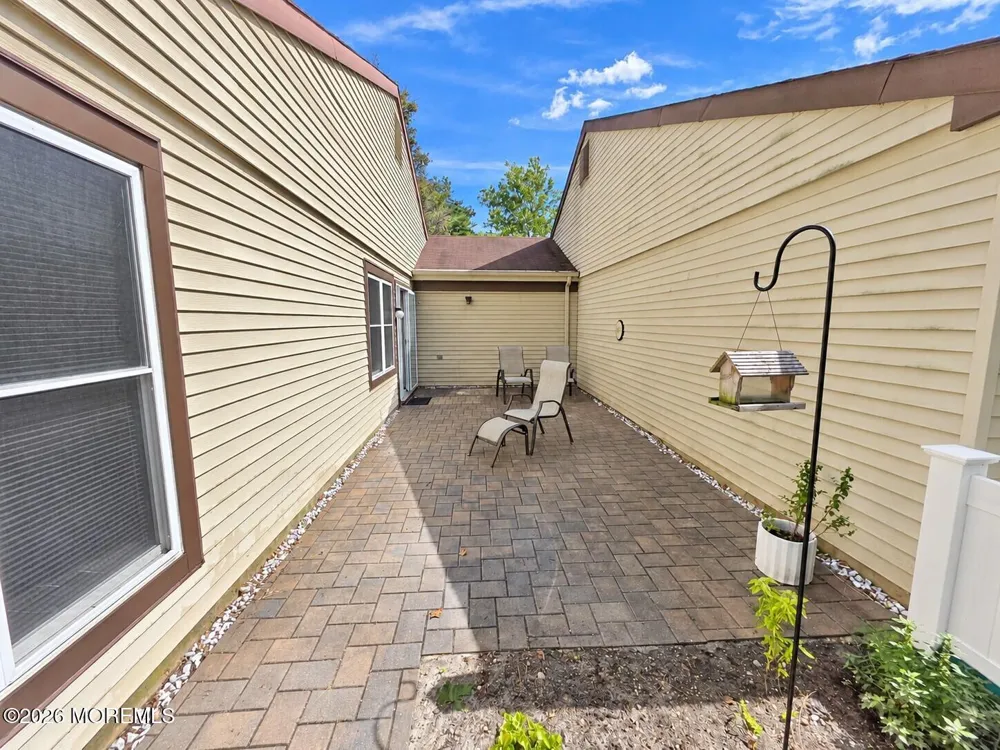 915 Liverpool Circle Manchester, NJ 08759