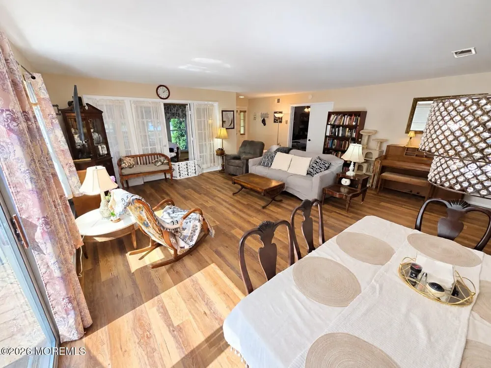 915 Liverpool Circle Manchester, NJ 08759
