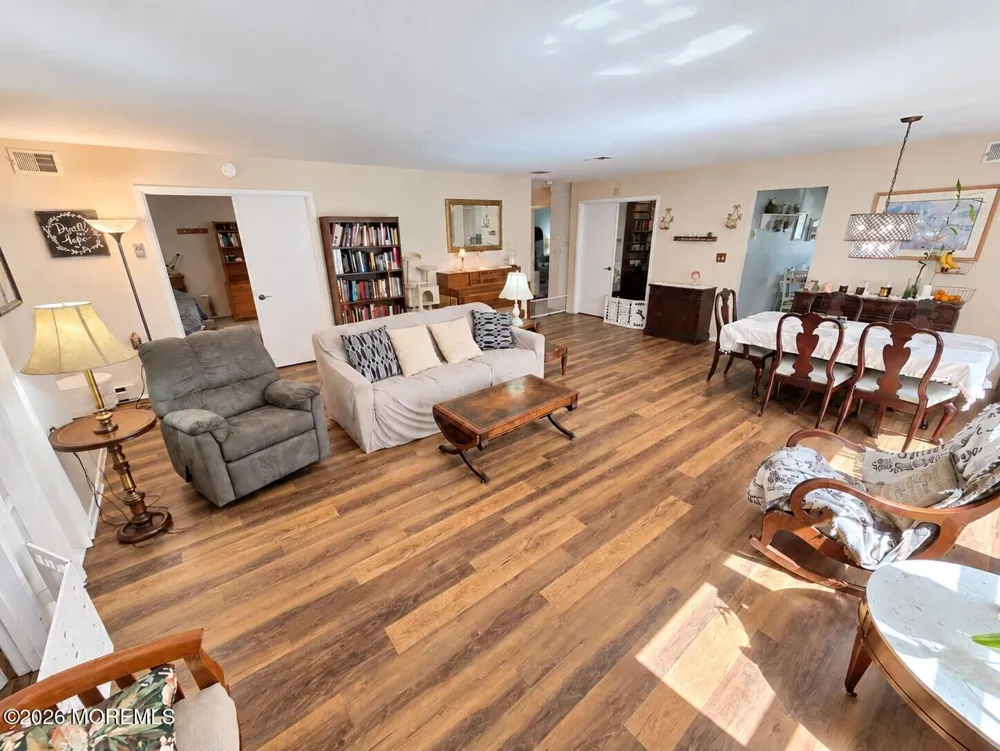 915 Liverpool Circle Manchester, NJ 08759