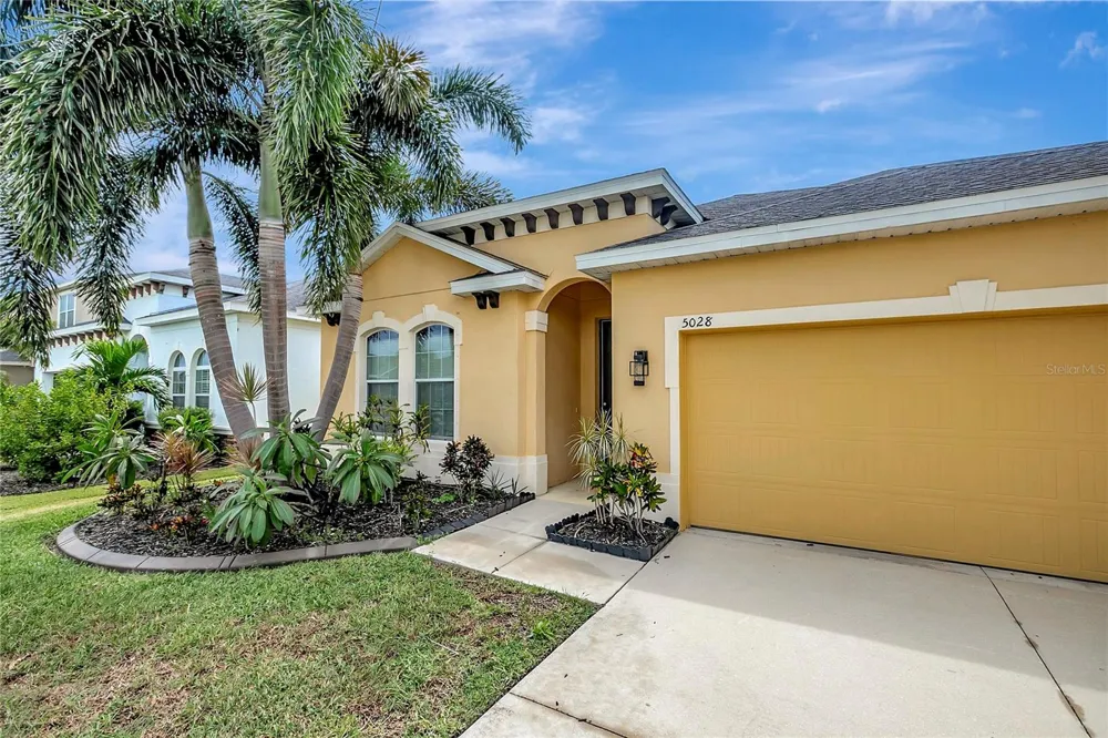 5028 INSHORE LANDING DRIVE Apollo Beach, FL 33572