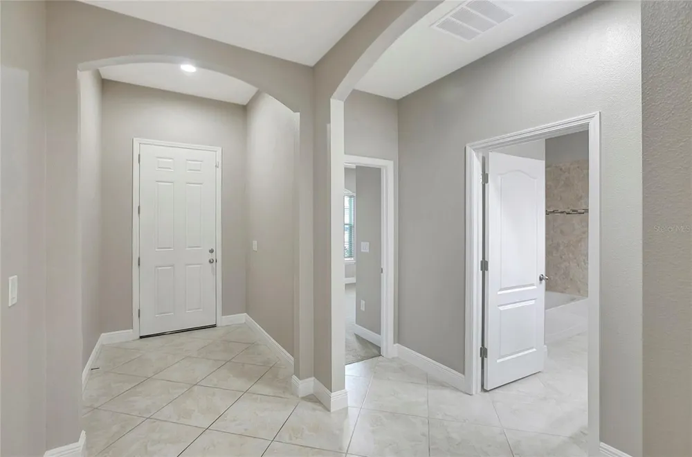 5028 INSHORE LANDING DRIVE Apollo Beach, FL 33572