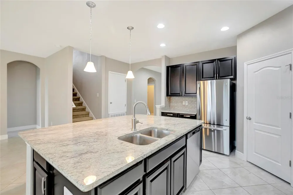 5028 INSHORE LANDING DRIVE Apollo Beach, FL 33572