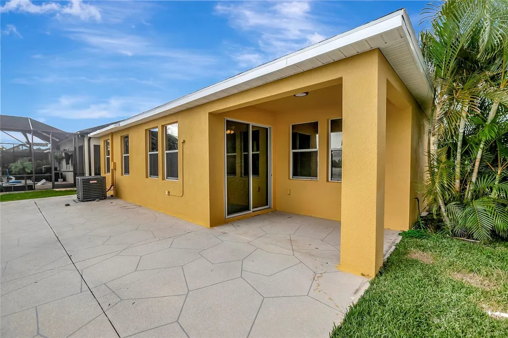 5028 INSHORE LANDING DRIVE Apollo Beach, FL 33572