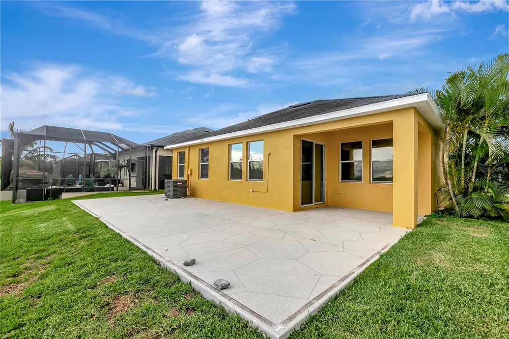 5028 INSHORE LANDING DRIVE Apollo Beach, FL 33572
