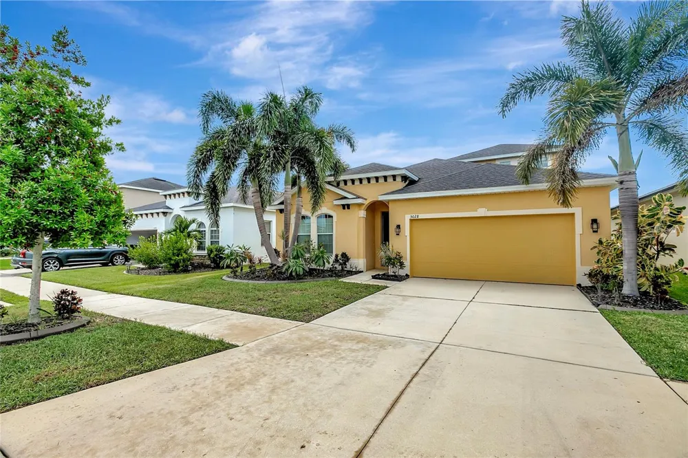 5028 INSHORE LANDING DRIVE Apollo Beach, FL 33572