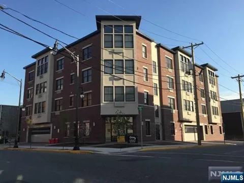 240 Walker Street