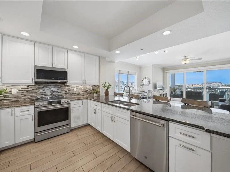 706 BAYWAY BOULEVARD #501 Clearwater, FL 33767