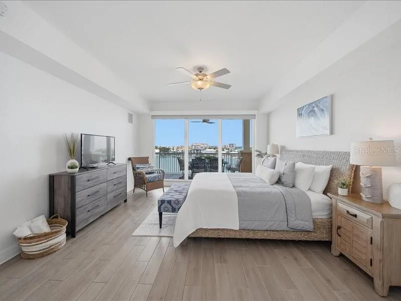 706 BAYWAY BOULEVARD #501 Clearwater, FL 33767