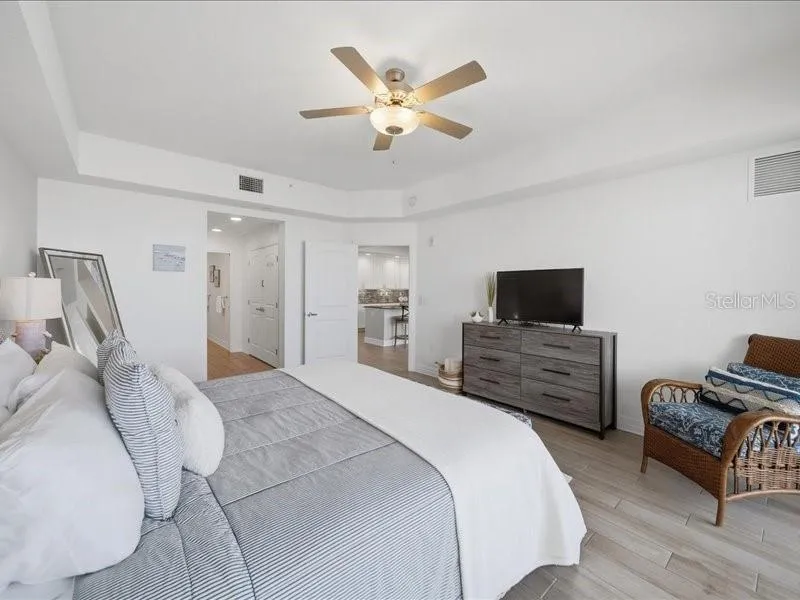 706 BAYWAY BOULEVARD #501 Clearwater, FL 33767