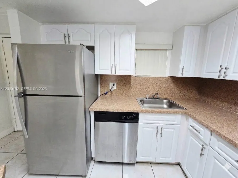 8343 Lake Dr #107 Doral, FL 33166