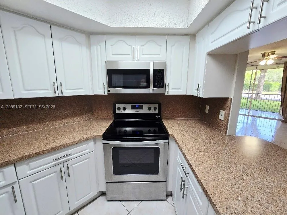 8343 Lake Dr #107 Doral, FL 33166