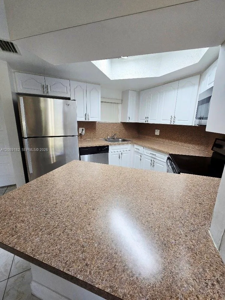 8343 Lake Dr #107 Doral, FL 33166