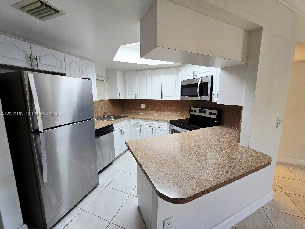 8343 Lake Dr #107 Doral, FL 33166