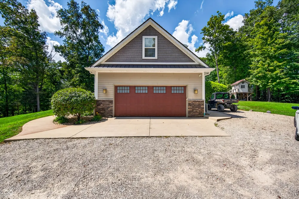 8700 W Georgetown Road Columbus, IN 47201