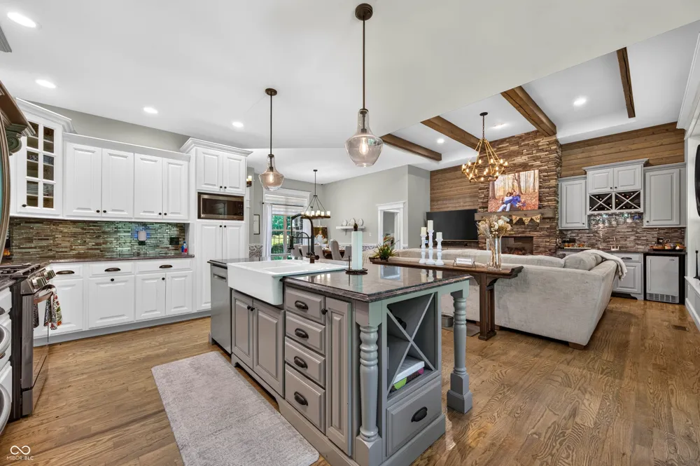 8700 W Georgetown Road Columbus, IN 47201