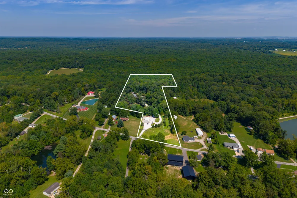 8700 W Georgetown Road Columbus, IN 47201