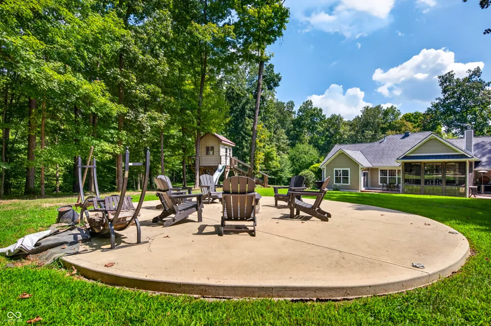 8700 W Georgetown Road Columbus, IN 47201
