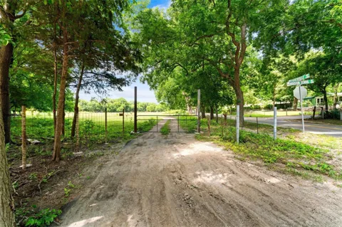 1213 S Houston School Road