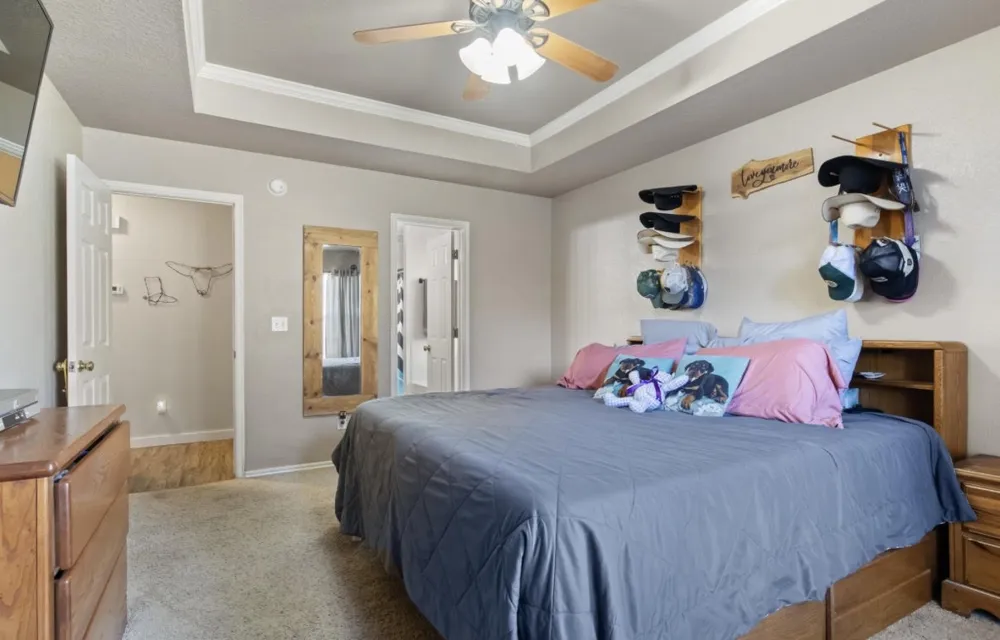 2102 W Walnut Street Collinsville, OK 74021