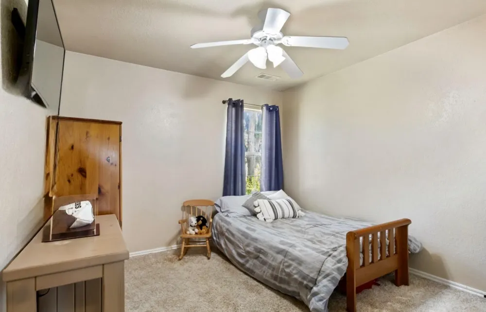 2102 W Walnut Street Collinsville, OK 74021