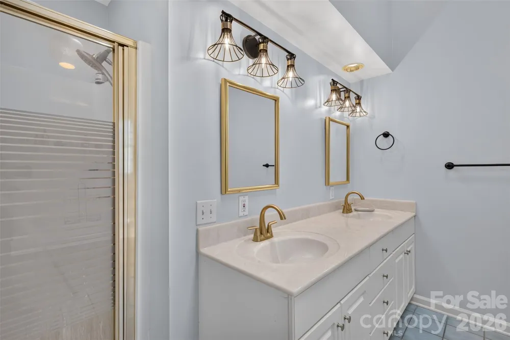 69 Sunwest Drive Arden, NC 28704