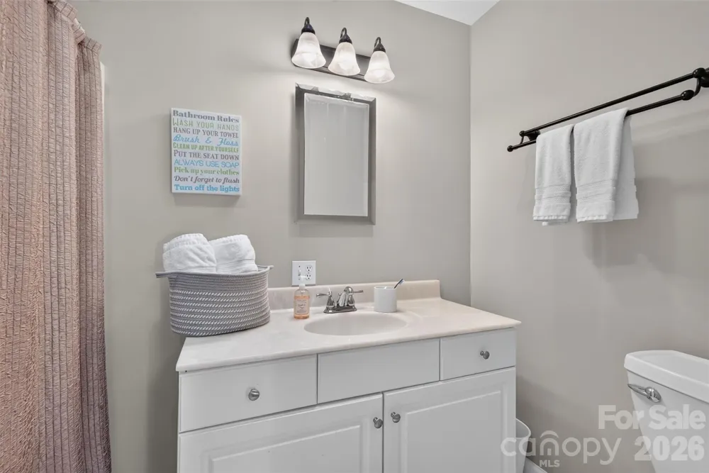 69 Sunwest Drive Arden, NC 28704