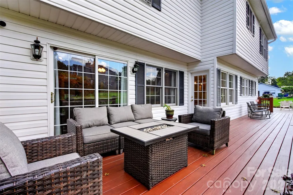 69 Sunwest Drive Arden, NC 28704
