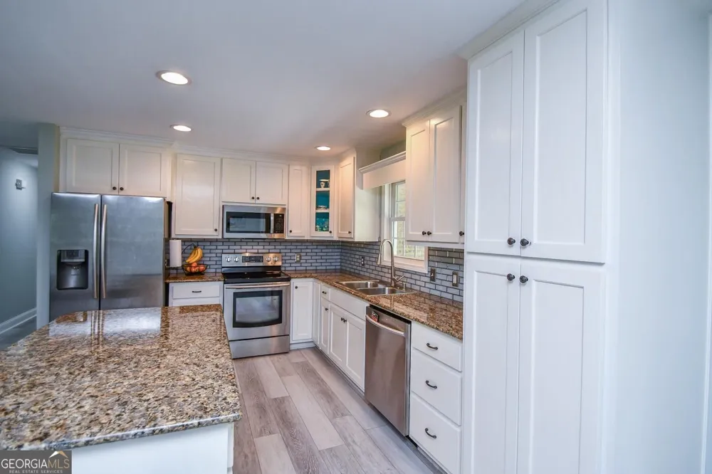 75 Eastgate DR Dawsonville, GA 30534