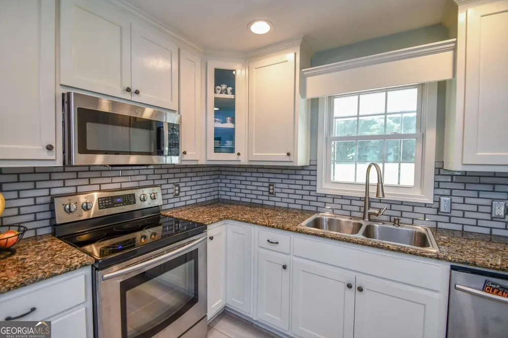 75 Eastgate DR Dawsonville, GA 30534