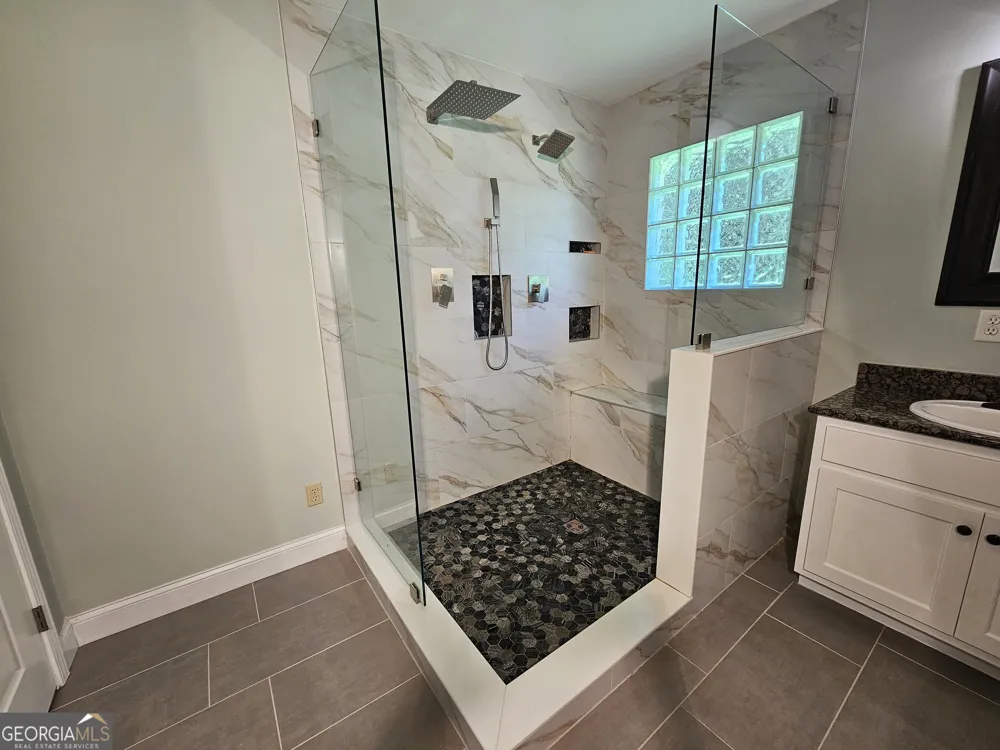 75 Eastgate DR Dawsonville, GA 30534