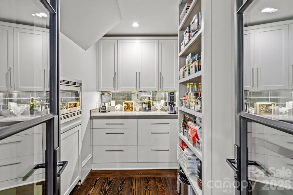 727 Colville Road Charlotte, NC 28207