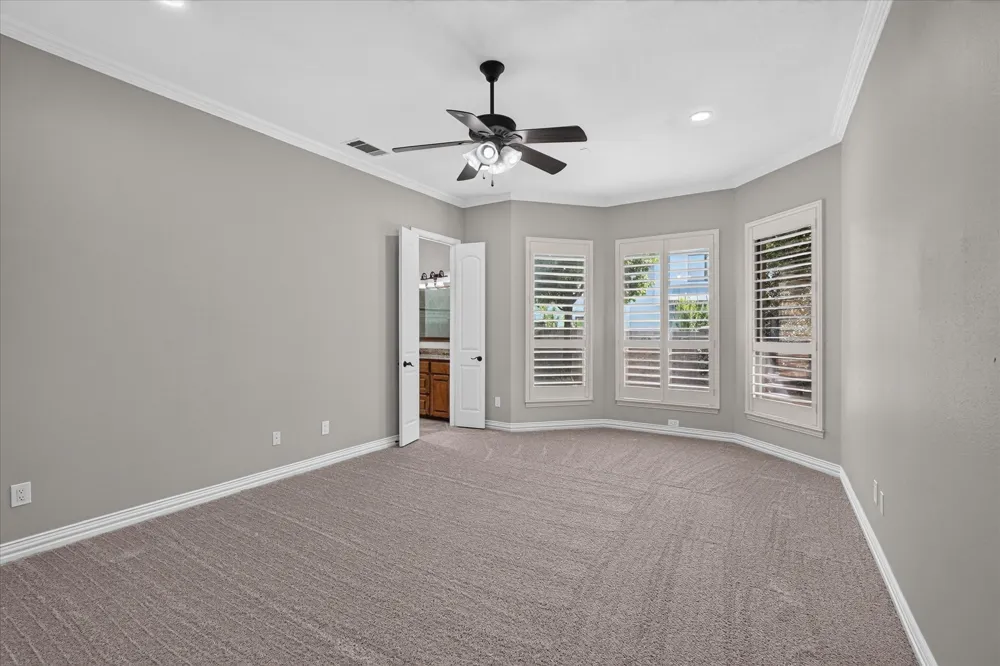 2024 S Hill Drive Irving, TX 75038