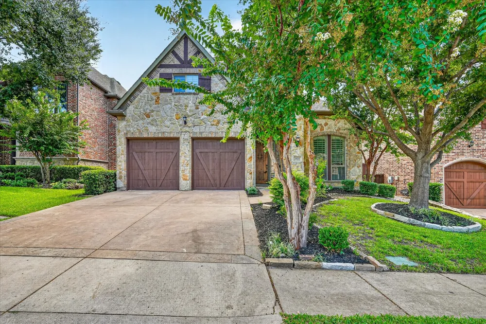 2024 S Hill Drive Irving, TX 75038