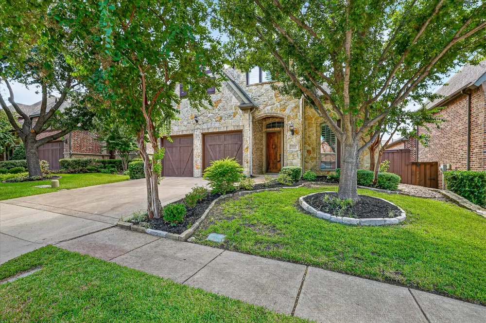 2024 S Hill Drive Irving, TX 75038