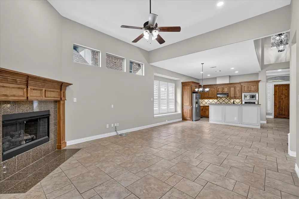 2024 S Hill Drive Irving, TX 75038
