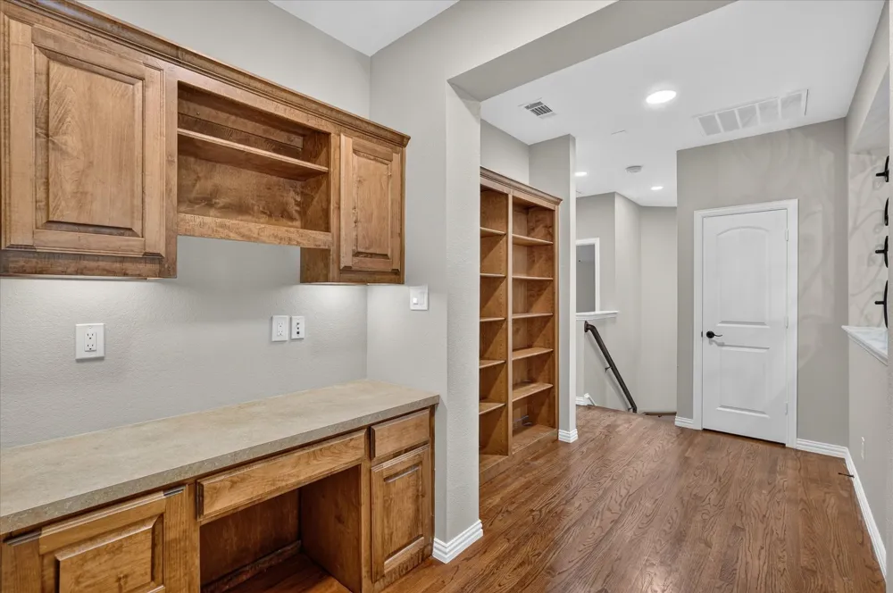 2024 S Hill Drive Irving, TX 75038