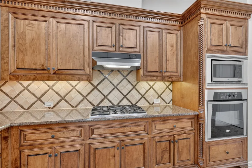 2024 S Hill Drive Irving, TX 75038