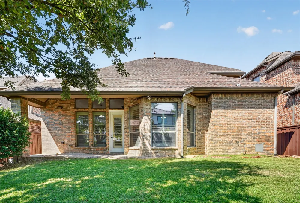2024 S Hill Drive Irving, TX 75038
